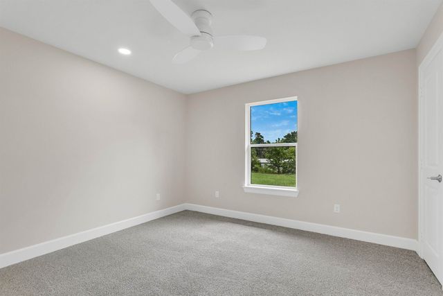 113 W Magnolia St, Troup, TX 75789