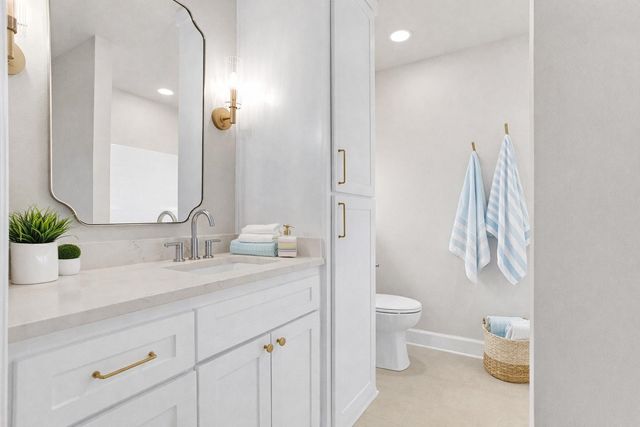 113 W Magnolia St, Troup, TX 75789