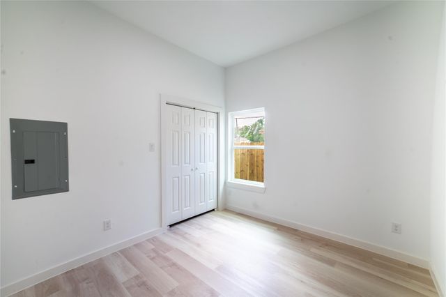 331 Delaware St, Houston, TX 77029