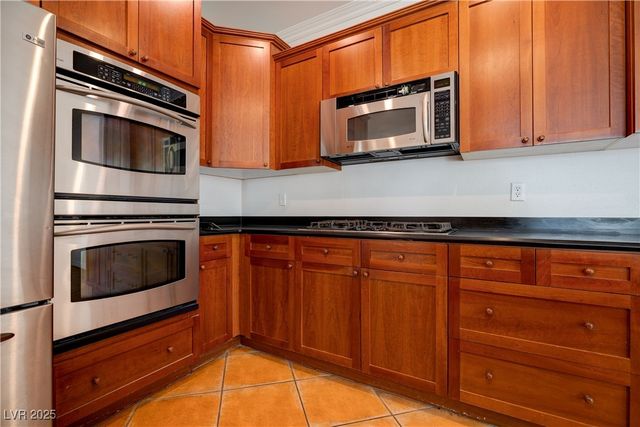 2412 Energized Court, Henderson, NV 89052