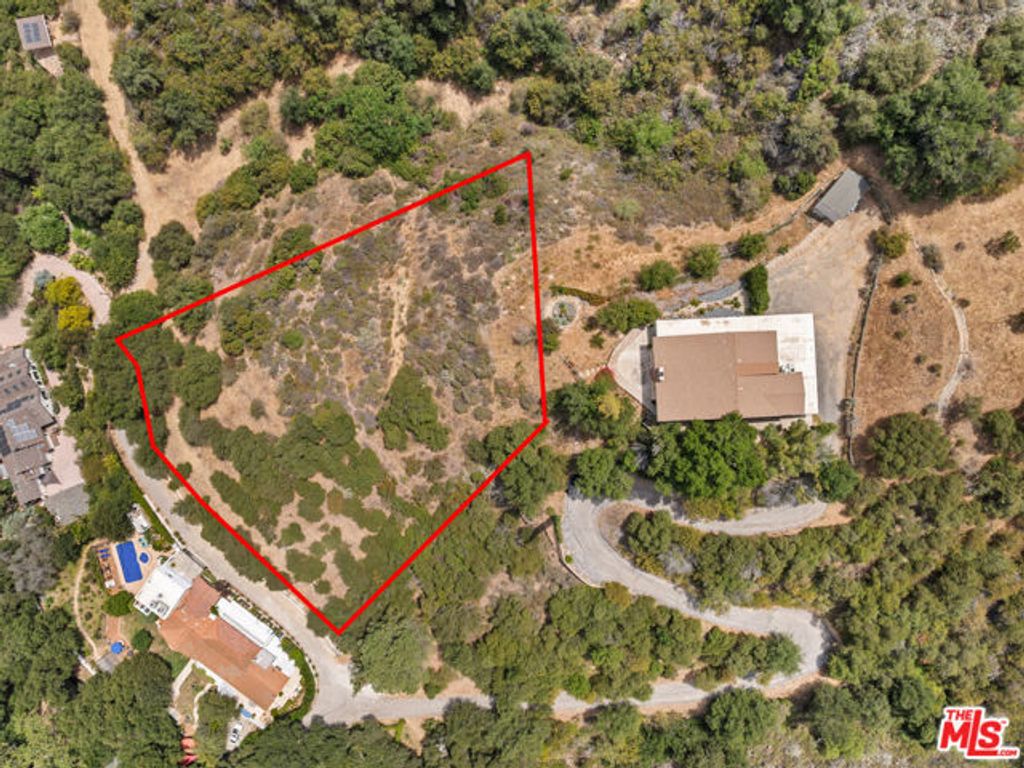 24677 Dry Canyon Cold Creek Road, Calabasas, CA 91302