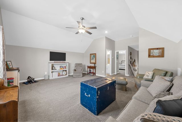 430 Clayton Ct, Pleasant View, TN 37146