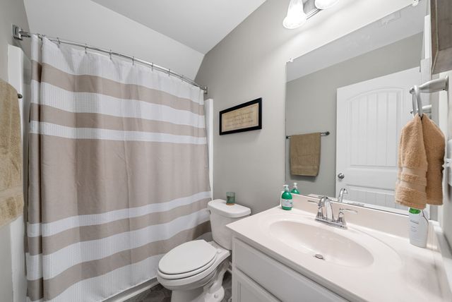 430 Clayton Ct, Pleasant View, TN 37146