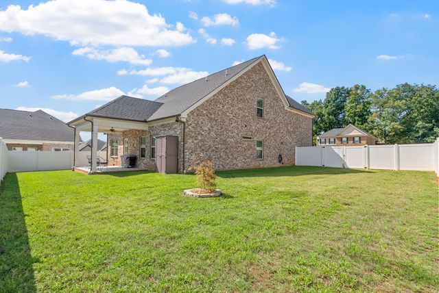 430 Clayton Ct, Pleasant View, TN 37146