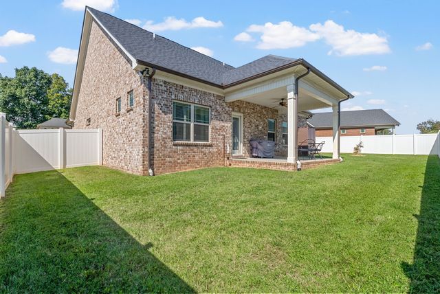 430 Clayton Ct, Pleasant View, TN 37146