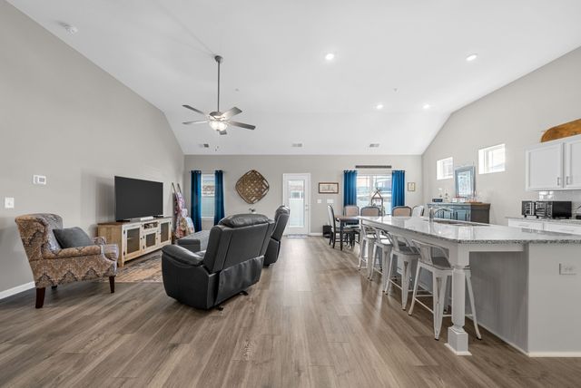 430 Clayton Ct, Pleasant View, TN 37146