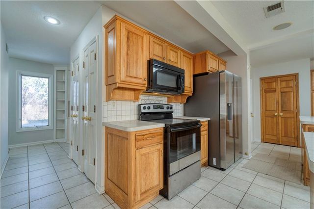 1401 E Oxford Place, Olathe, KS 66062