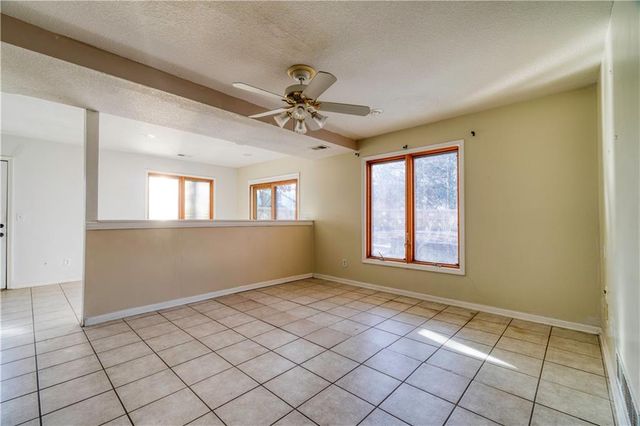 1401 E Oxford Place, Olathe, KS 66062