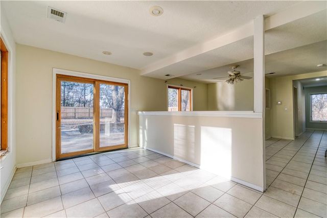 1401 E Oxford Place, Olathe, KS 66062