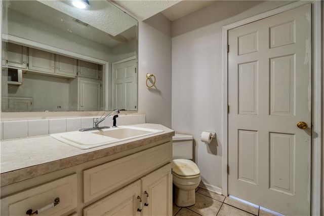 1401 E Oxford Place, Olathe, KS 66062