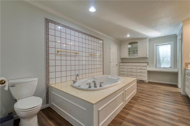 1401 E Oxford Place, Olathe, KS 66062