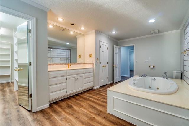 1401 E Oxford Place, Olathe, KS 66062