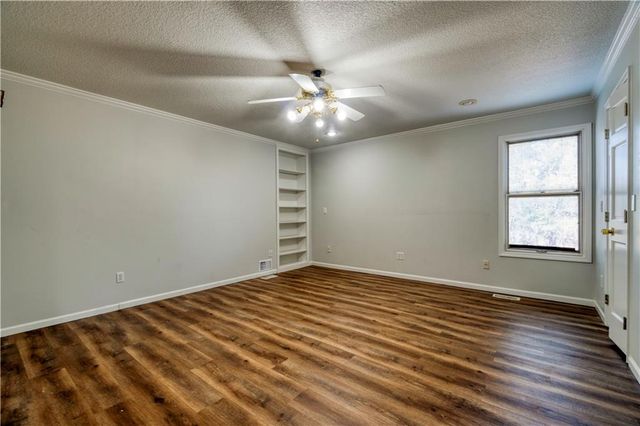 1401 E Oxford Place, Olathe, KS 66062