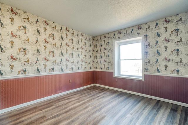 1401 E Oxford Place, Olathe, KS 66062