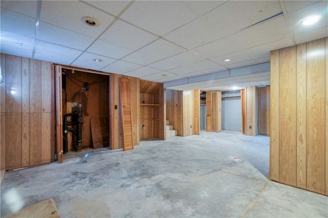 1401 E Oxford Place, Olathe, KS 66062