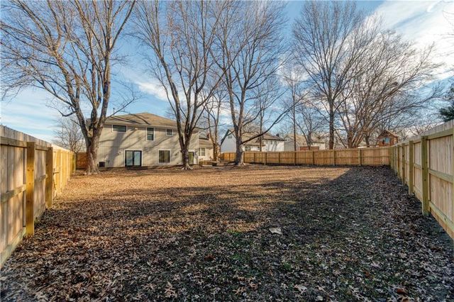 1401 E Oxford Place, Olathe, KS 66062