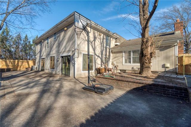 1401 E Oxford Place, Olathe, KS 66062