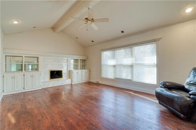 1401 E Oxford Place, Olathe, KS 66062