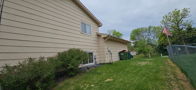 11775 Kerry Street NW, Coon Rapids, MN 55433