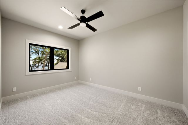 100 Brentwood Estates Drive, Trinidad, TX 75163