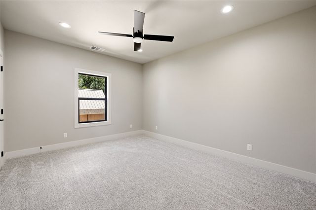 100 Brentwood Estates Drive, Trinidad, TX 75163