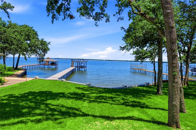 100 Brentwood Estates Drive, Trinidad, TX 75163