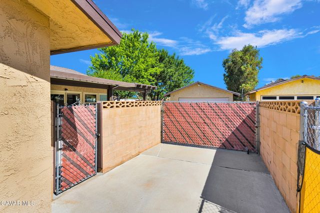 4139 W Avenue L6, Lancaster, CA 93536