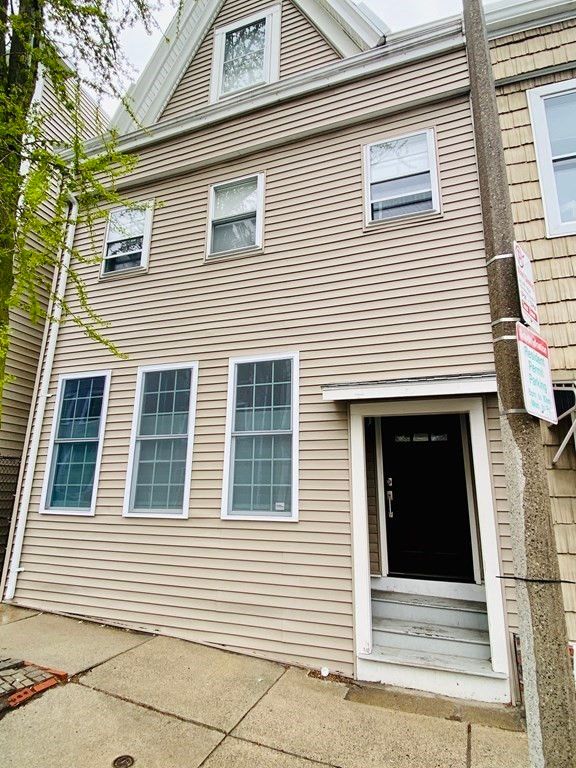348 E St -, Boston, MA 02127
