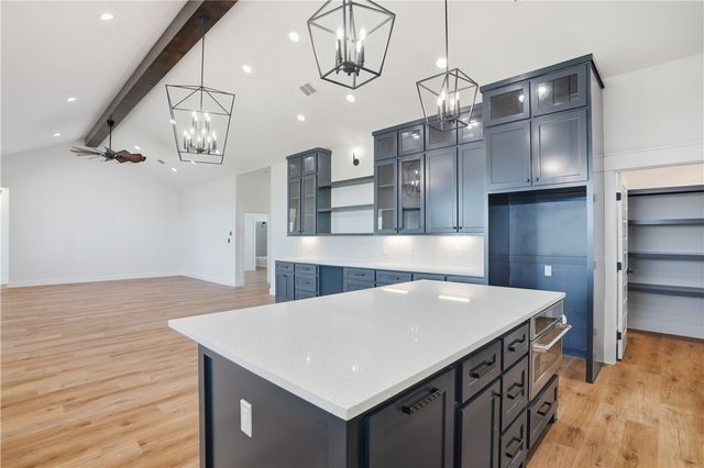 15 Tradewinds Circle, Rockport, TX 78382