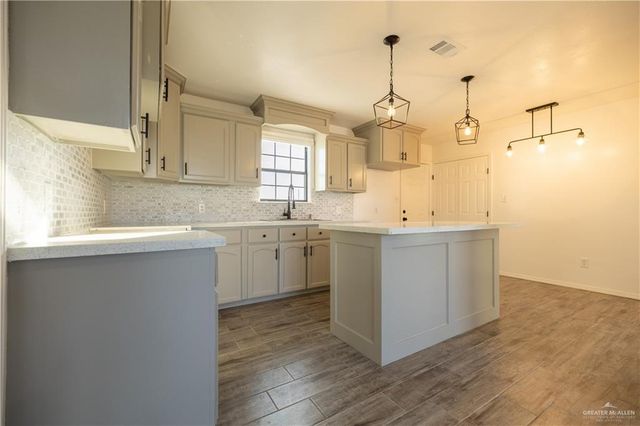 203 Barcelona Drive, Donna, TX 78537