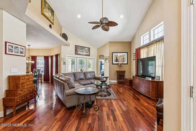 7854 E HEATHER LAKE Court E, Jacksonville, FL 32256