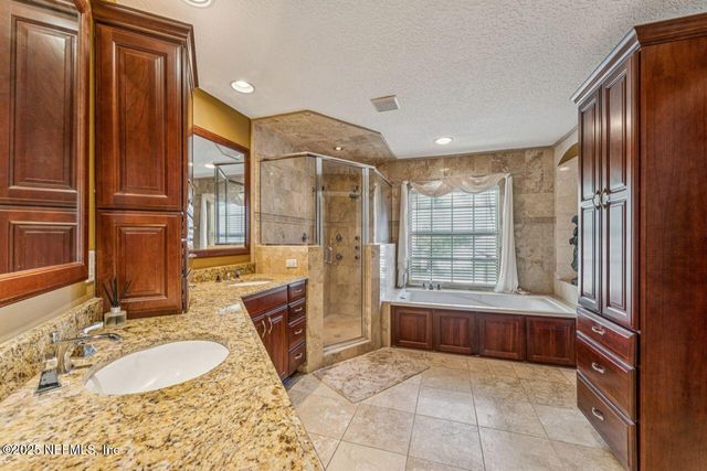 7854 E HEATHER LAKE Court E, Jacksonville, FL 32256