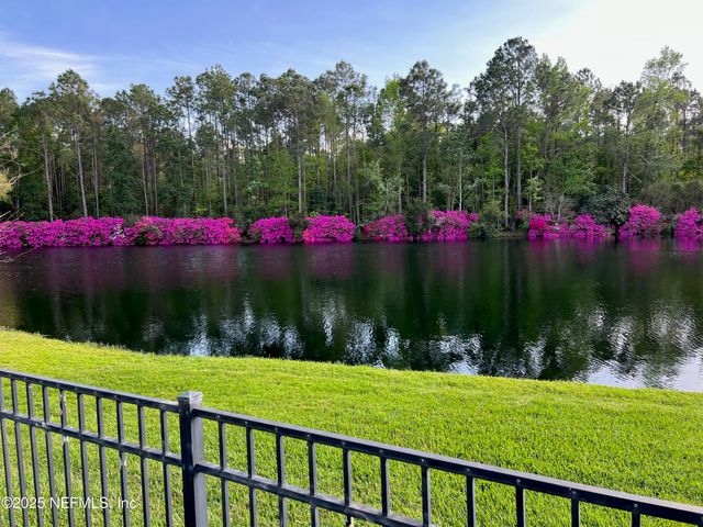 7854 E HEATHER LAKE Court E, Jacksonville, FL 32256