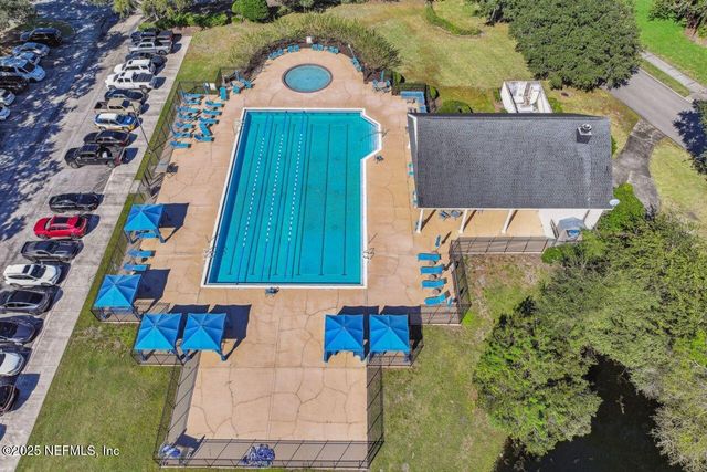 7854 E HEATHER LAKE Court E, Jacksonville, FL 32256