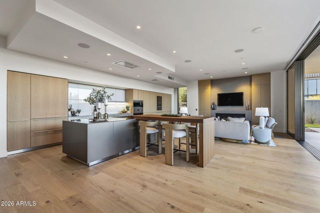 4849 N CAMELBACK RIDGE Drive B108, Scottsdale, AZ 85251