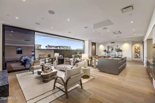 4849 N CAMELBACK RIDGE Drive B108, Scottsdale, AZ 85251