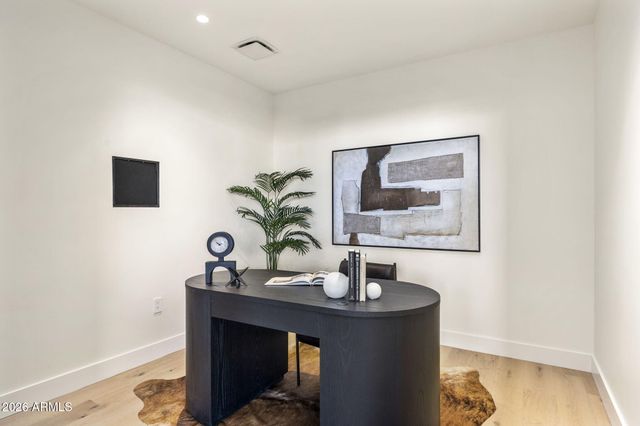 4849 N CAMELBACK RIDGE Drive B108, Scottsdale, AZ 85251