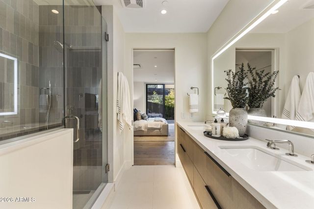 4849 N CAMELBACK RIDGE Drive B108, Scottsdale, AZ 85251