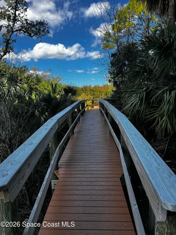 735 Pilot Lane 302, Merritt Island, FL 32953