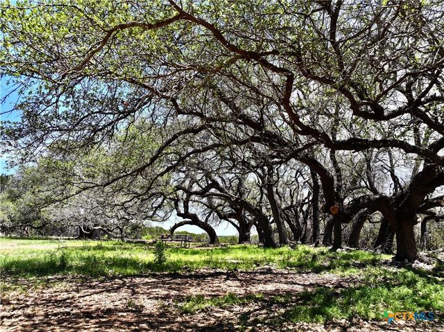 285 Donnie Drive, Lampasas, TX 76550