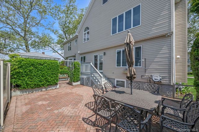 110 Union Place, Lynbrook, NY 11563