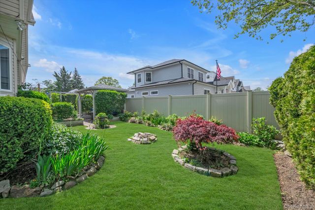110 Union Place, Lynbrook, NY 11563