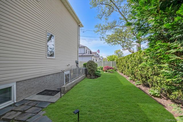 110 Union Place, Lynbrook, NY 11563