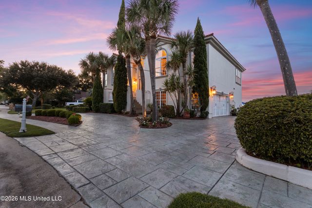 2004 Bayou Laporte Drive, Biloxi, MS 39531