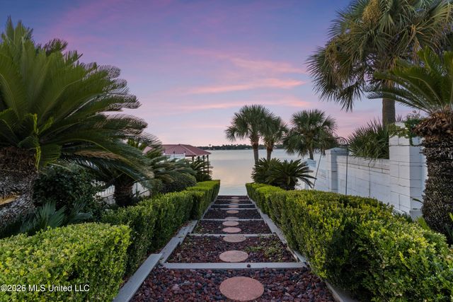 2004 Bayou Laporte Drive, Biloxi, MS 39531