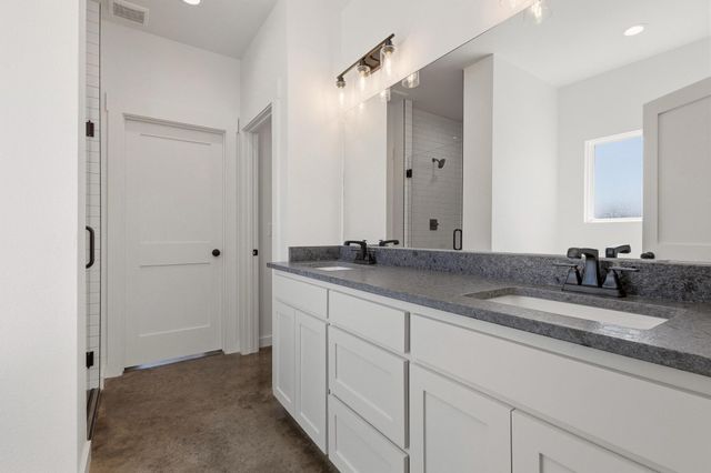 14419 FM 1396 E, Windom, TX 75492