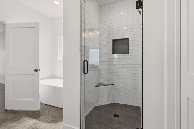 14419 FM 1396 E, Windom, TX 75492