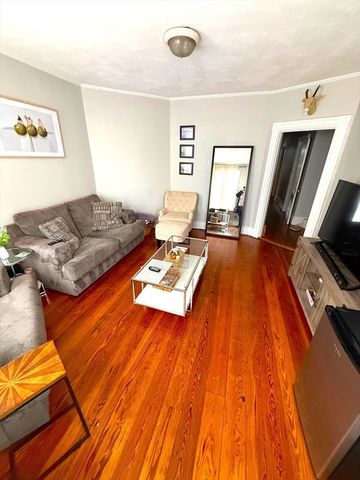 667 East 8th 1, Boston, MA 02127