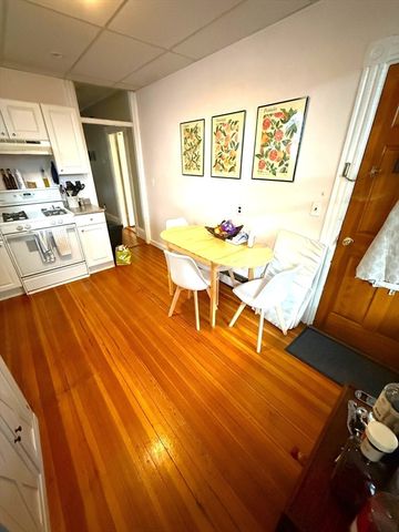 667 East 8th 1, Boston, MA 02127