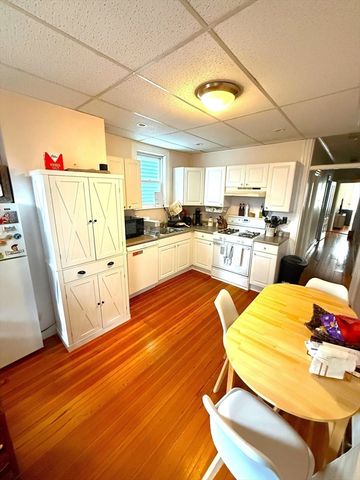 667 East 8th 1, Boston, MA 02127